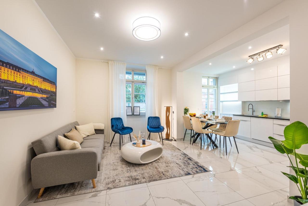 Vivid Luxury Apartment Ludwigsburg - Bluehendes Barock-Forum-Schloss-Modern Bagian luar foto