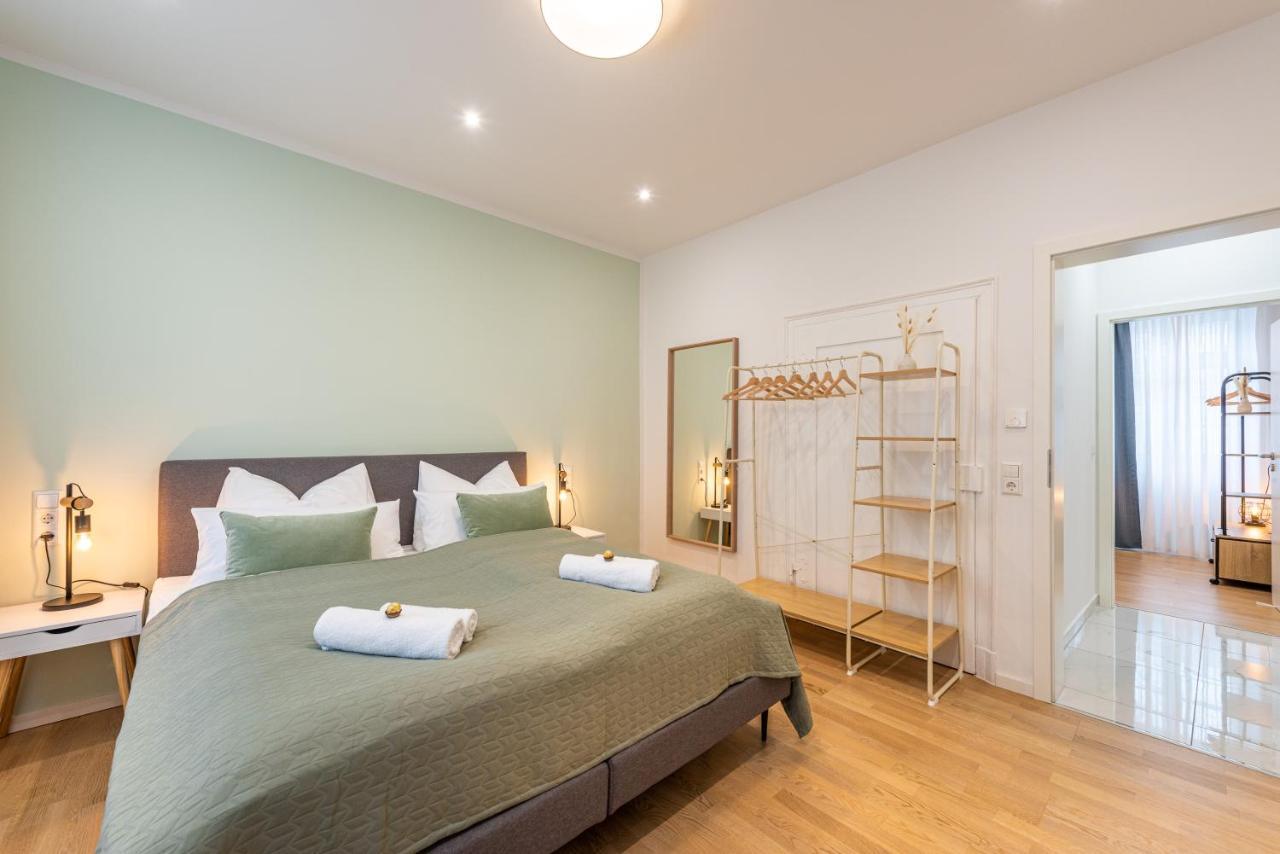 Vivid Luxury Apartment Ludwigsburg - Bluehendes Barock-Forum-Schloss-Modern Bagian luar foto