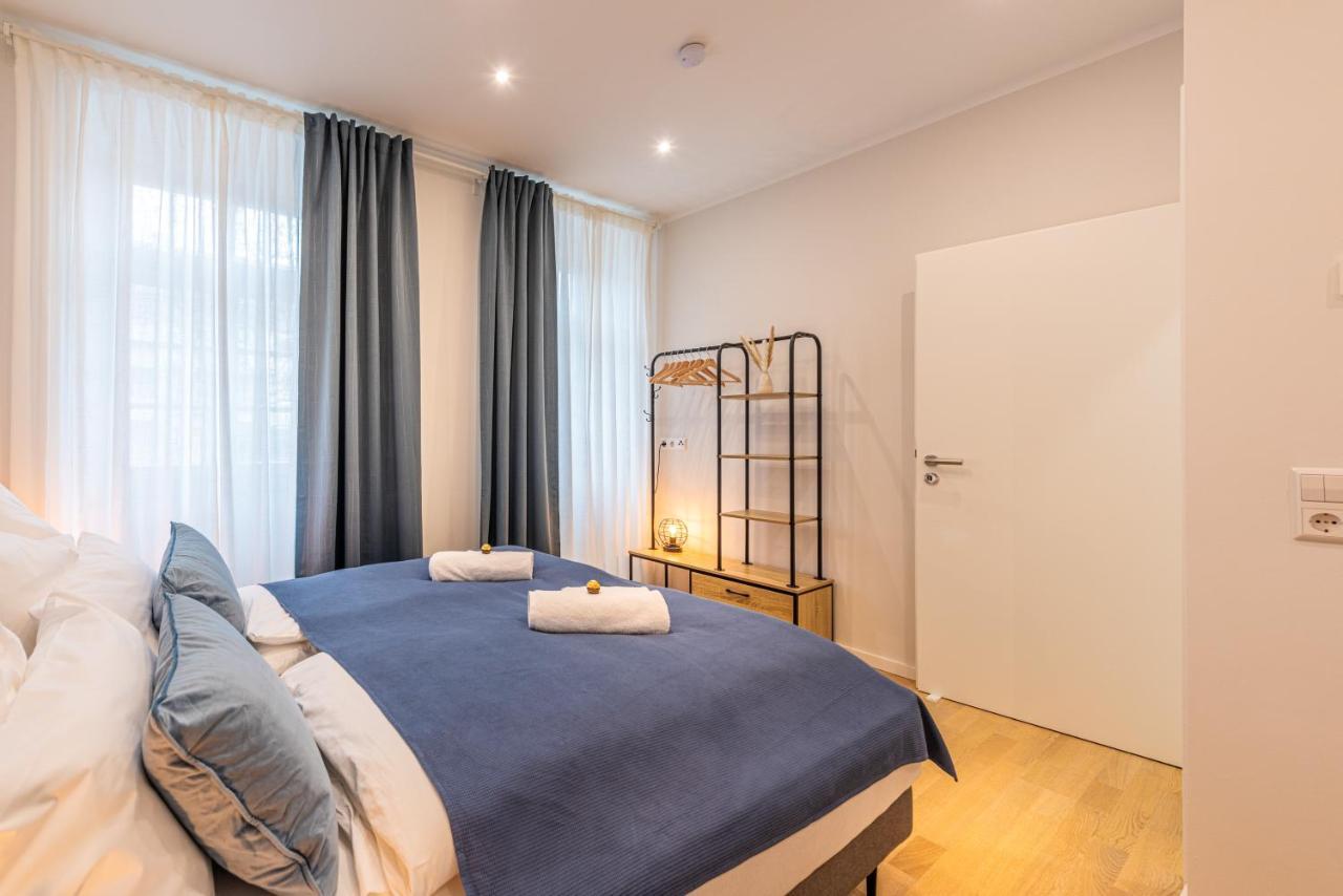Vivid Luxury Apartment Ludwigsburg - Bluehendes Barock-Forum-Schloss-Modern Bagian luar foto