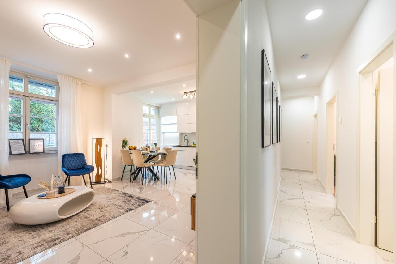 Vivid Luxury Apartment Ludwigsburg - Bluehendes Barock-Forum-Schloss-Modern Bagian luar foto
