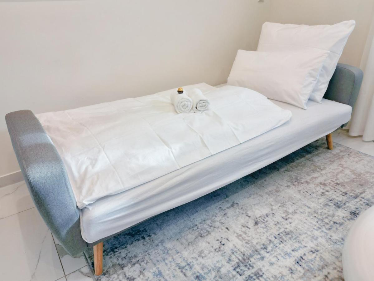 Vivid Luxury Apartment Ludwigsburg - Bluehendes Barock-Forum-Schloss-Modern Bagian luar foto