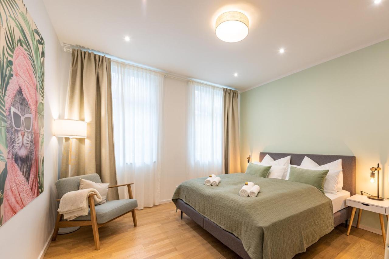 Vivid Luxury Apartment Ludwigsburg - Bluehendes Barock-Forum-Schloss-Modern Bagian luar foto